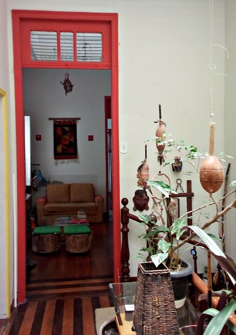 A entrada do sobrado.