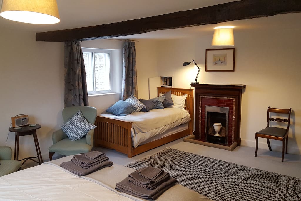 Single Bed with Trundle