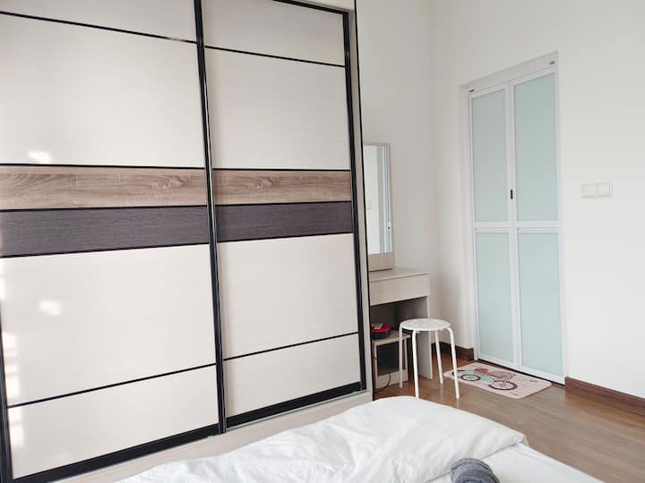 საძინებელი 1