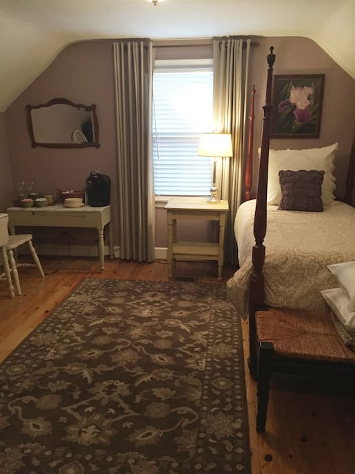 2nd bedroom