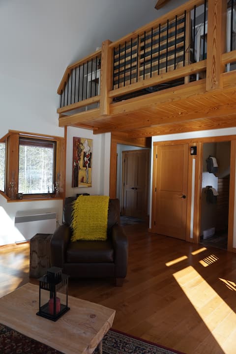 Top performing Airbnb: Cordwood Chalet in Columbia Shuswap