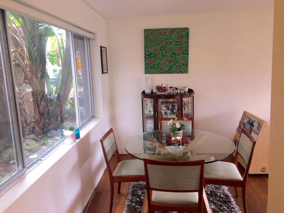 combined dining / lounge