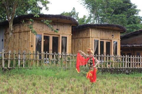 SAWAH IJEN 
Warung & Guest Houses.
Private Bamboo Hut in front of paddys field.