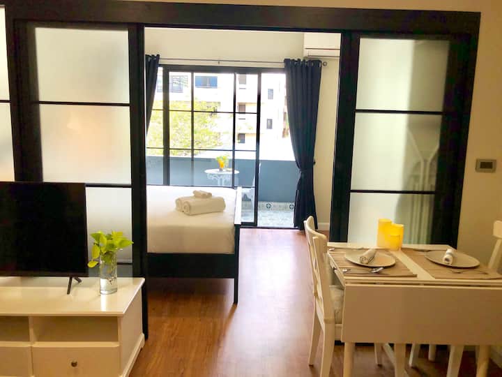 Schlafzimmer 1