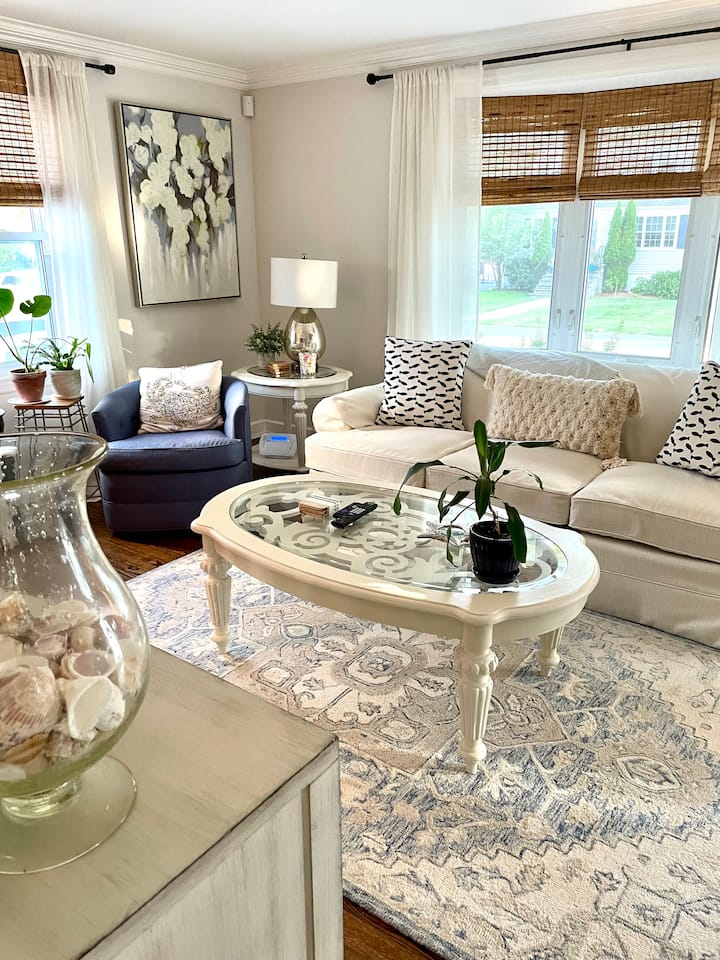 Fairfield Beach ⛱Renovated Cape - 3 Bed 2 Bath - Fairfield, CT