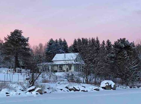 Le Refuge Pointe de l 'Ermite-Bord du Lac-Mégantic