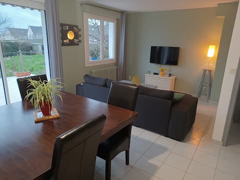 Comfortable house for family friends workers