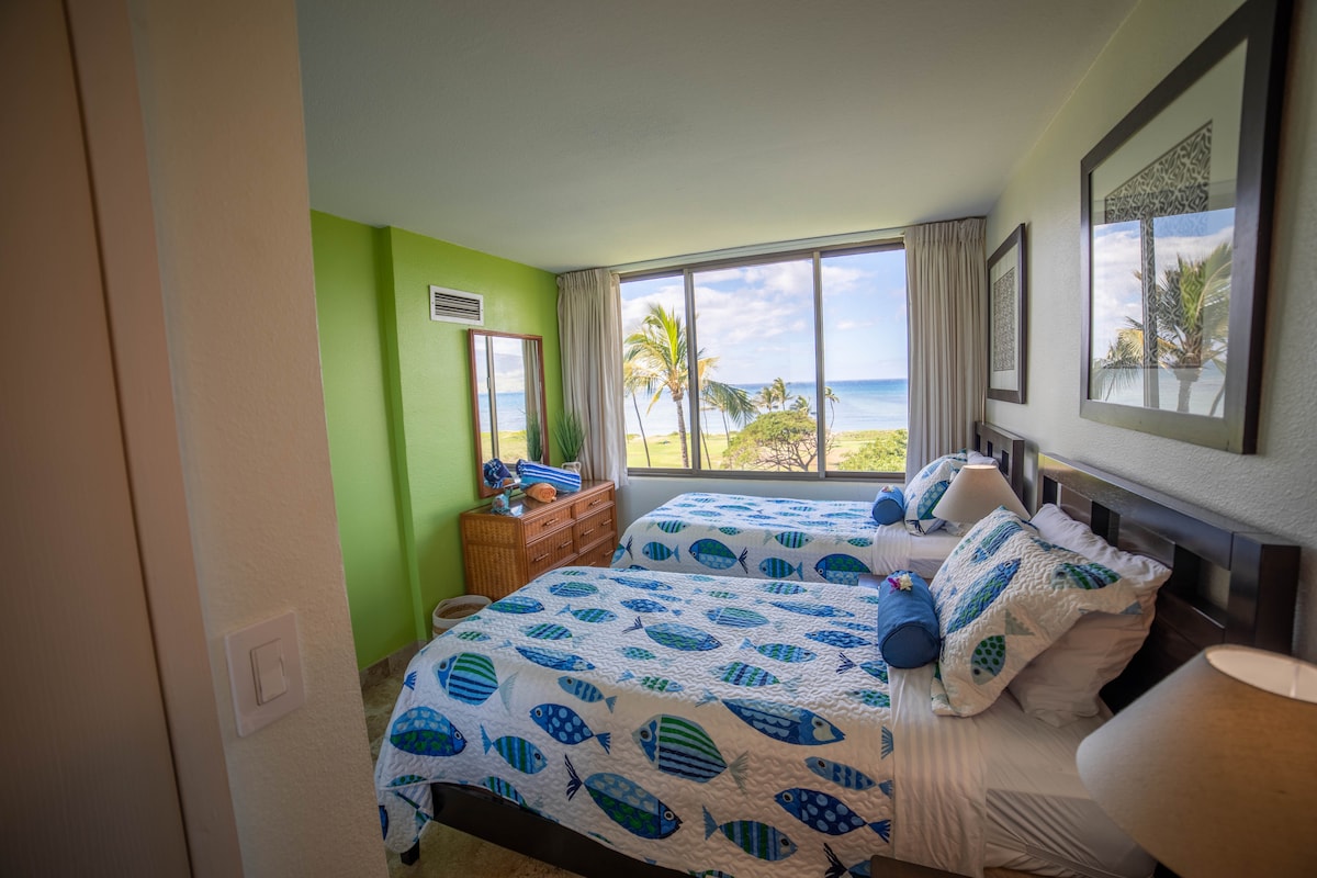habitación de invitados con vista al mar