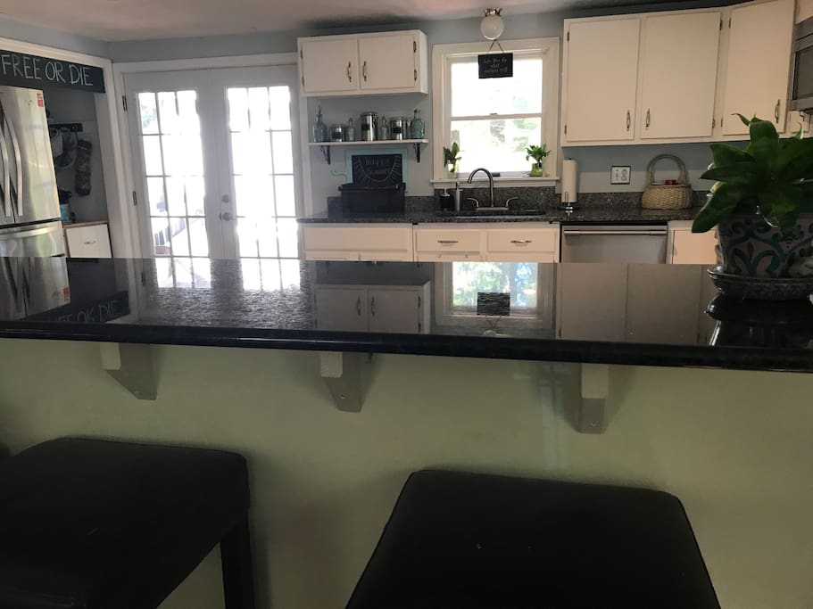 Open kitchen/dining room