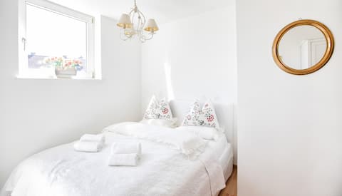 Top performing Airbnb: Sunny apartment near the city center in Innsbruck