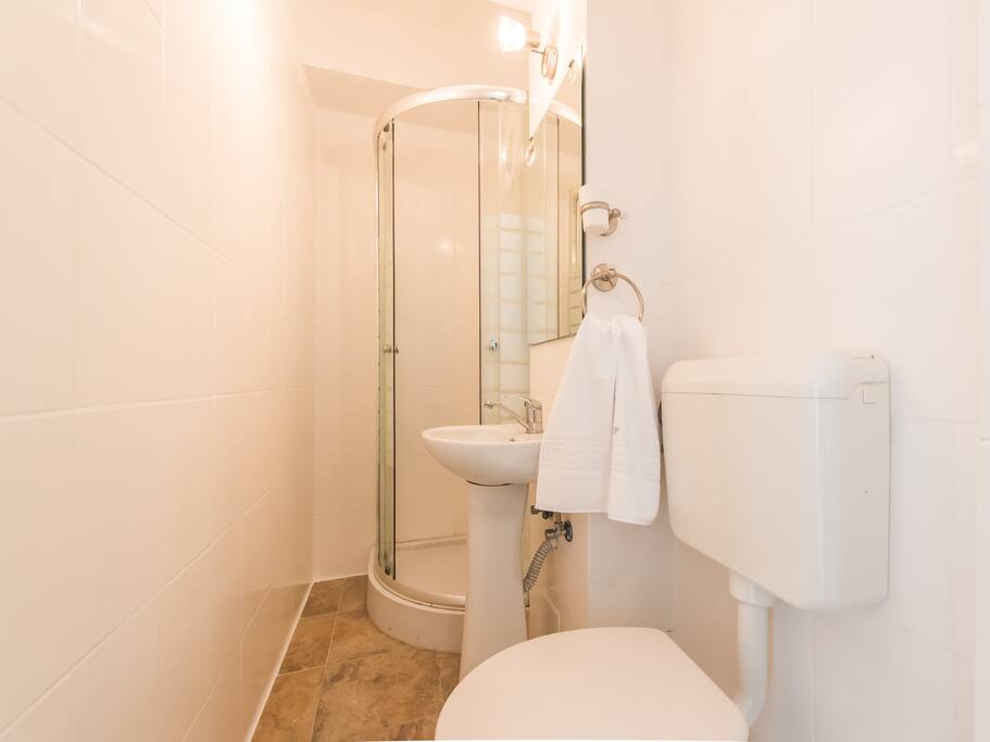 Bathroom Belinda Apartment