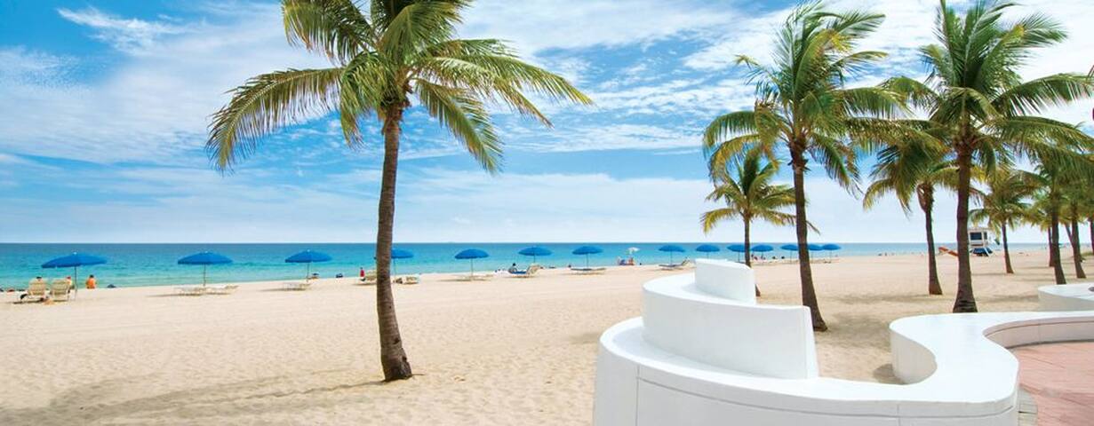 The Ultimate Beach House. Over 130 5Star Reviews gallery image 3