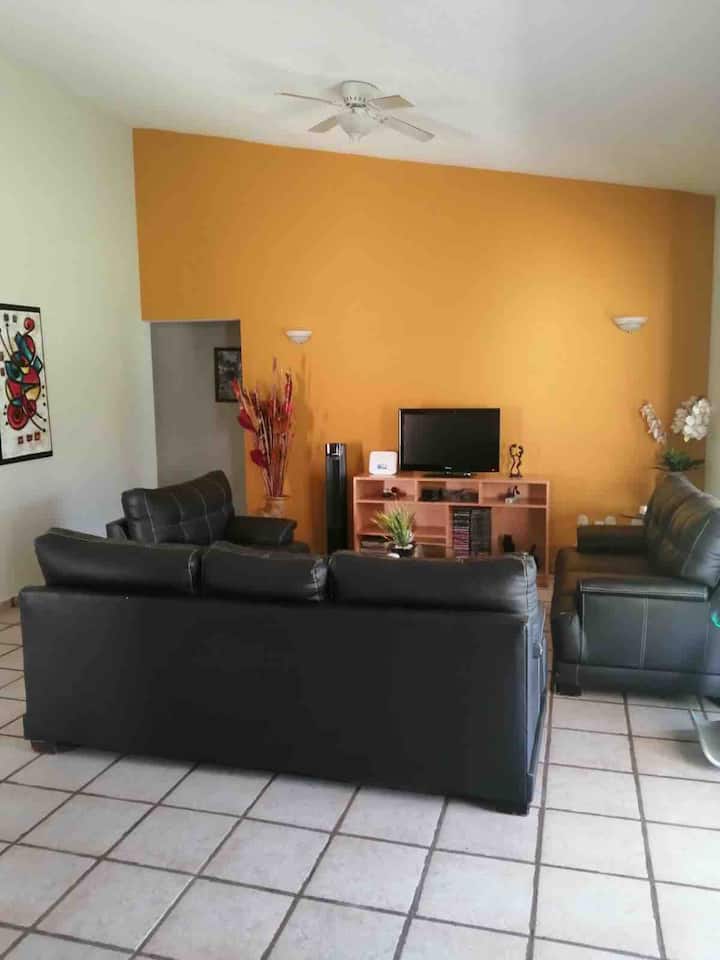 Hermosa Casa En Sumiya, Condominio San José - Cuernavaca