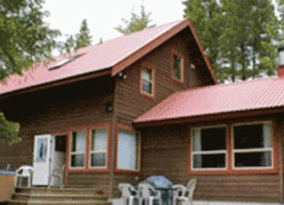 Large sunny deck with hottub and BBQ