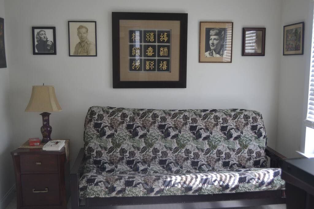 Guest room larger view