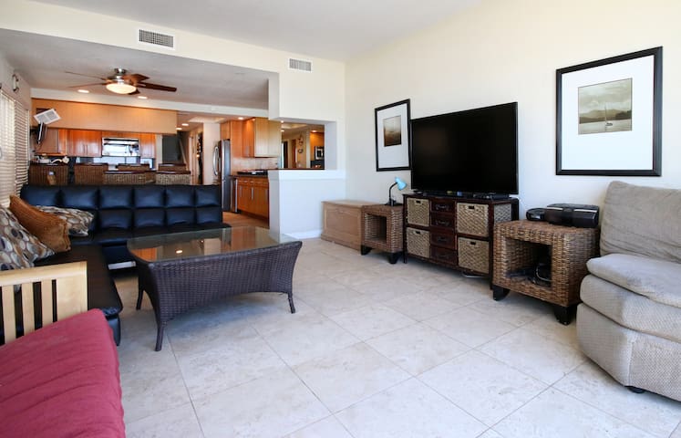 ULTIMATE OCEAN FRONT LOCATION gallery image 4