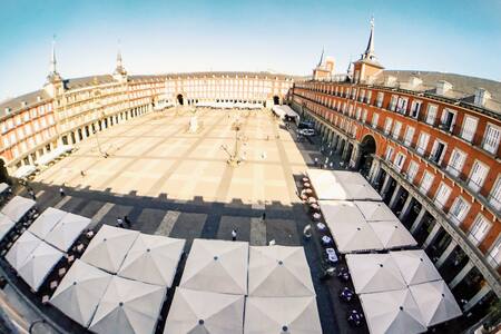 Lollipop Flats: Count's secret lair in Plaza Mayor