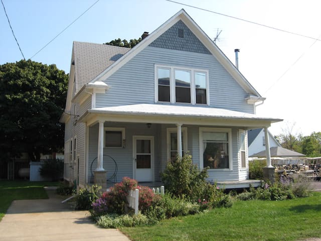 Airbnb Put In Bay Vacation Rentals Places To Stay Ohio