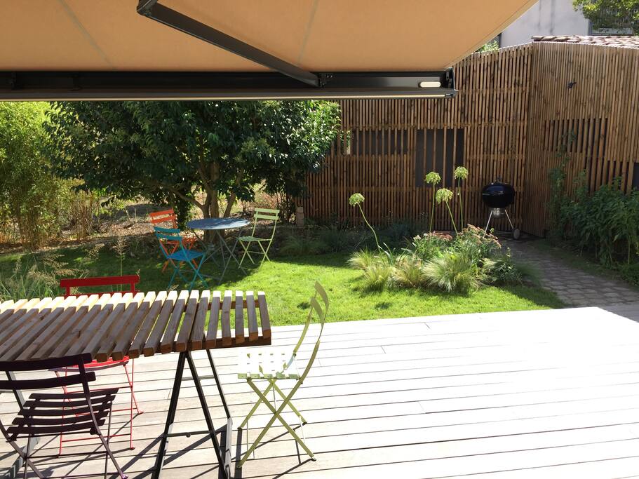 Terrasse plein sud avec store réglable