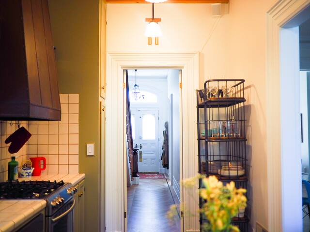 Modern Victorian – Peloton, Office, Garden gallery image 5