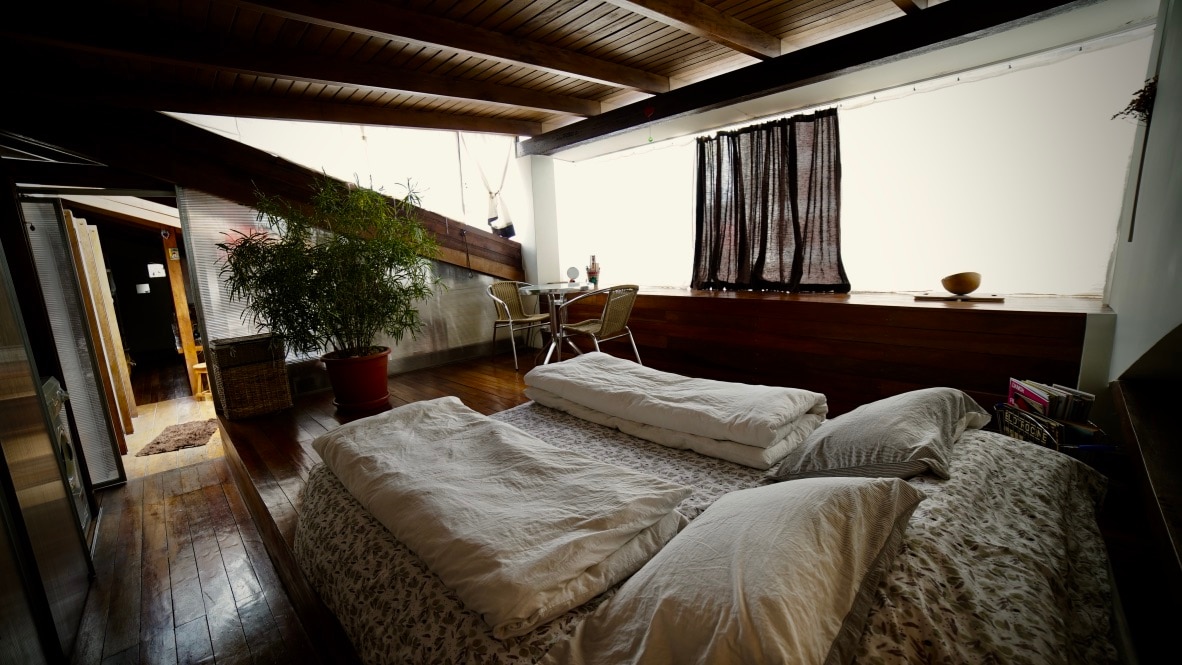 العلاقة بين الغرفة والممر / العلاقة بين الغرفة والممر (مرتبة يابانية من نوع step-up)