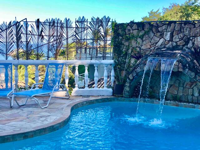 Casa no Joá Com vista para o mar gallery image 2