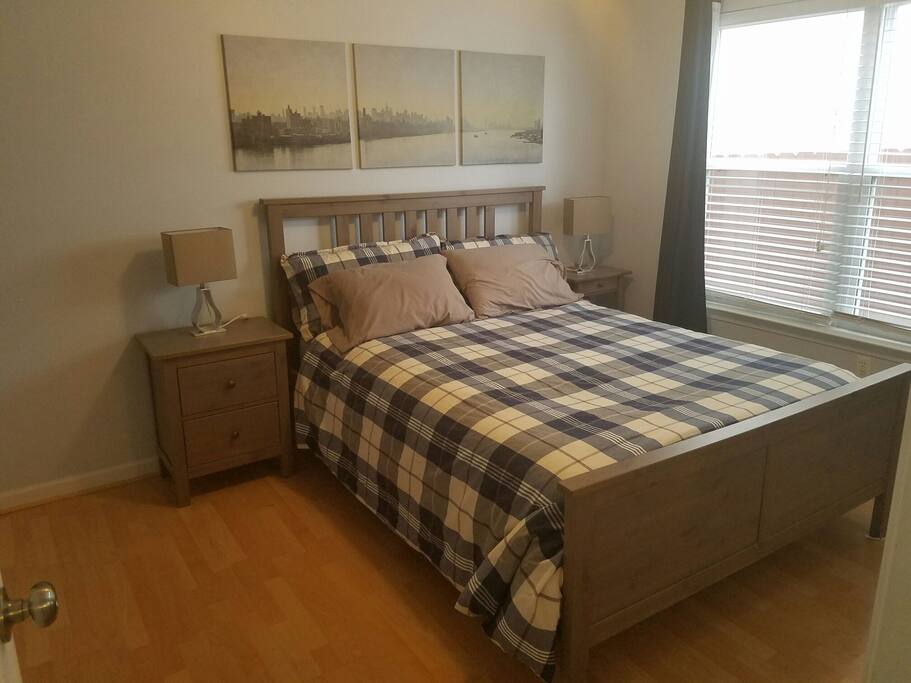 Bedroom 1 - Queen Mattress