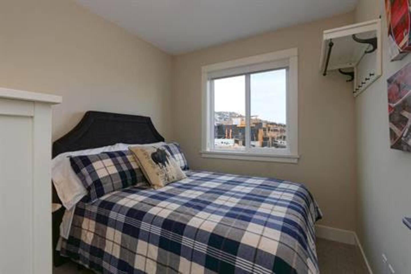 Boucherie Beach Cottages 9 Houses For Rent In West Kelowna