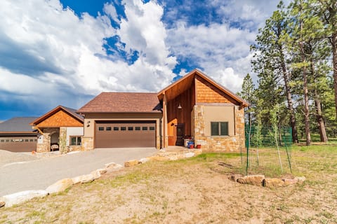 Gorgeous Villa, backs to Divide Ranch Golf Course