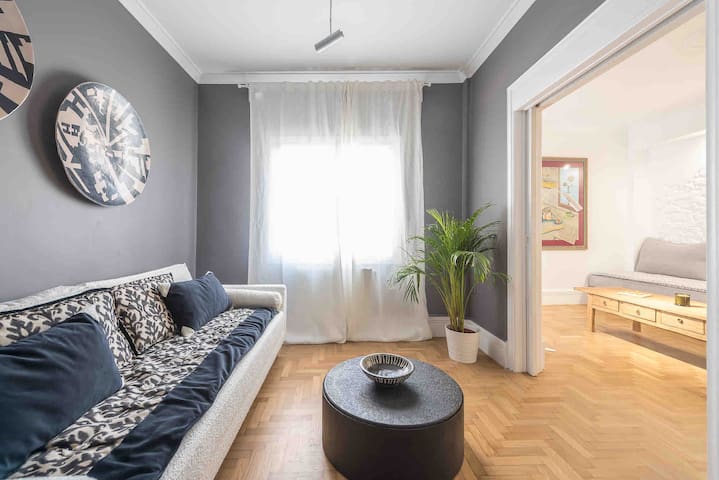 AcroNest – Acropolis Central Retreat