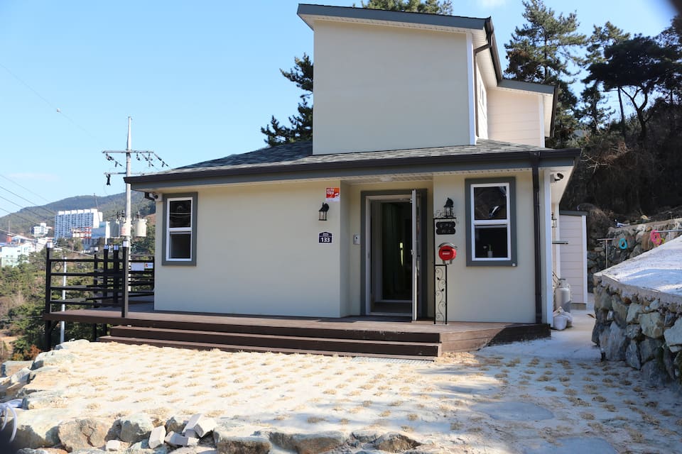가족 여행에 적합한 Bongpyeong-dong 휴가지 숙소 - Bongpyeong-dong, 통영시, 한국 | 에어비앤비