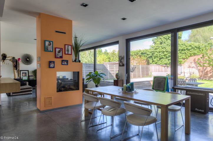 Groot app met verwarmd buitenzwembad gallery image 2