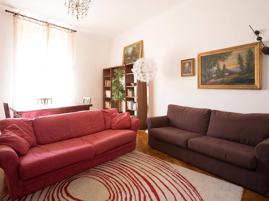 LIVING ROOM WITH SOFA BED