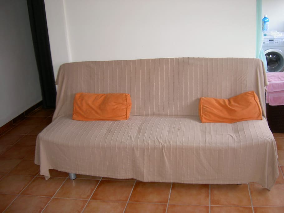 un lit d'appoint/ 2