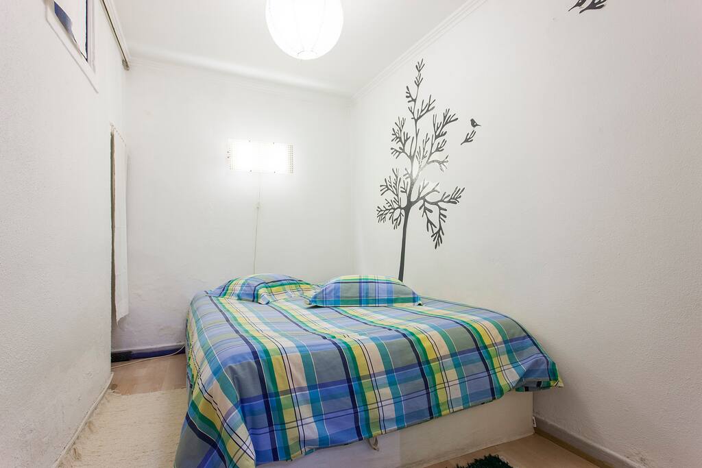 bedroom with bed 2,00mx1.50m