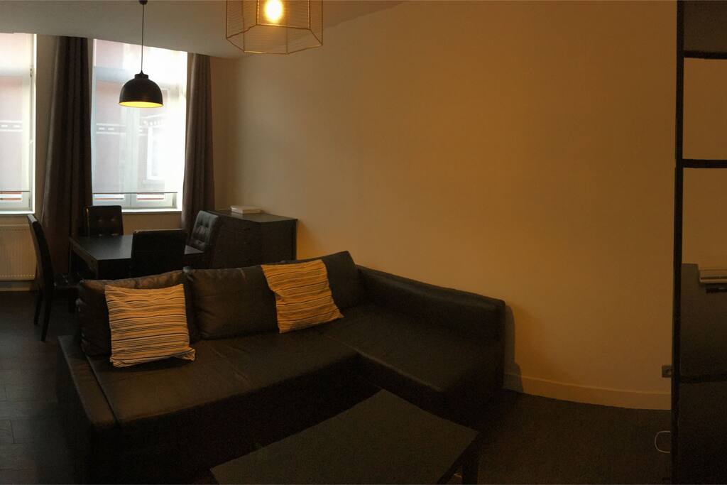 Canapé transformable couchage 2 personnes.