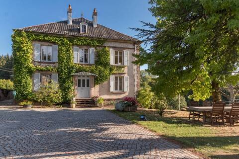 Charming 4-star gite with pool, Southern Vosges