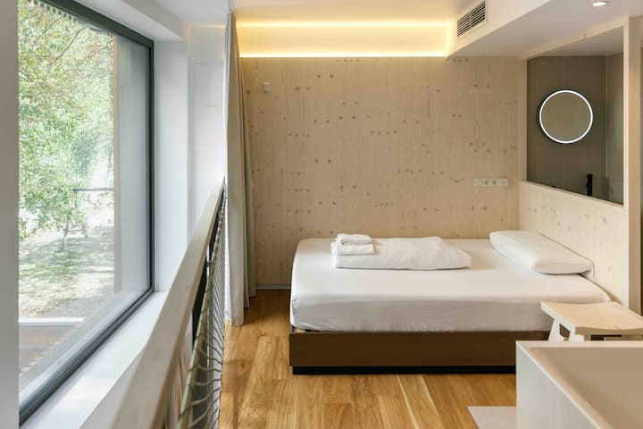 1. ზედა სართული 