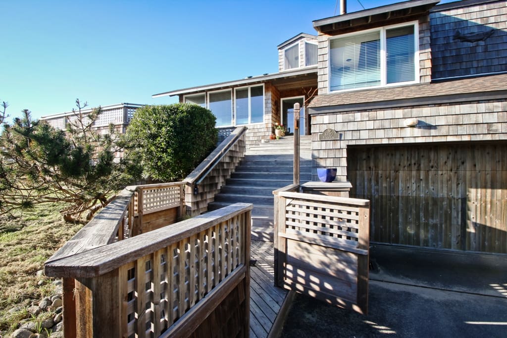 Entry stairs to deck and entrance