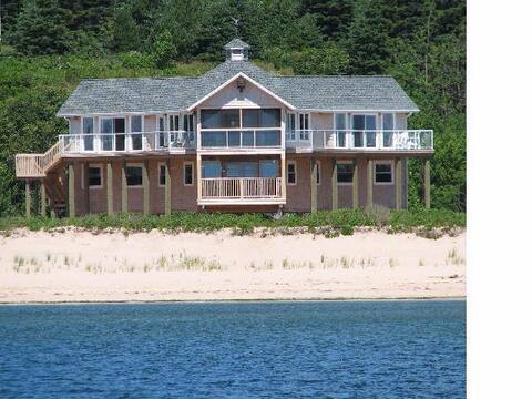 Eagles Perch Beach House