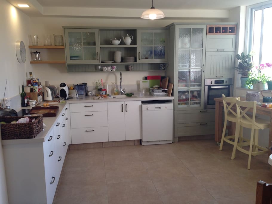 The big kitchen is excellent for foodies.