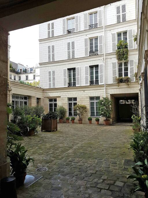 Building courtyard