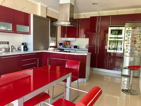 *Villa Alicante* PoOl & BBQ for 18 People.