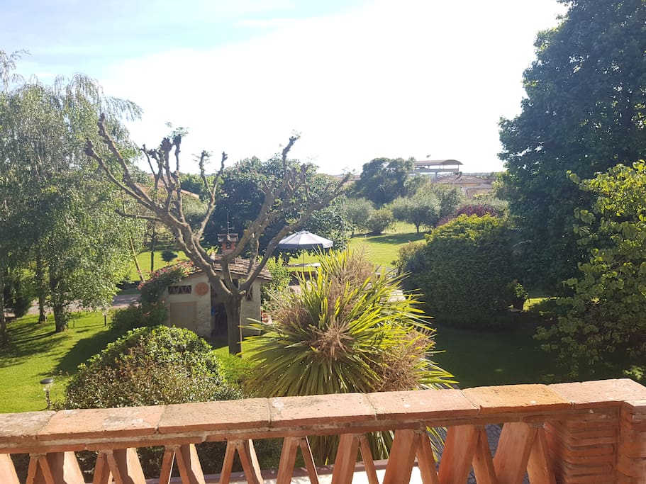 Vista del giardino dalla camera da letto