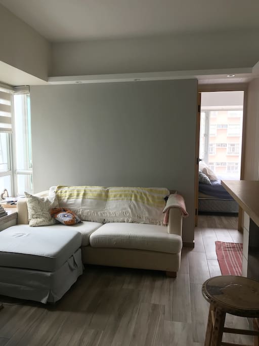 Cosy, bright living room