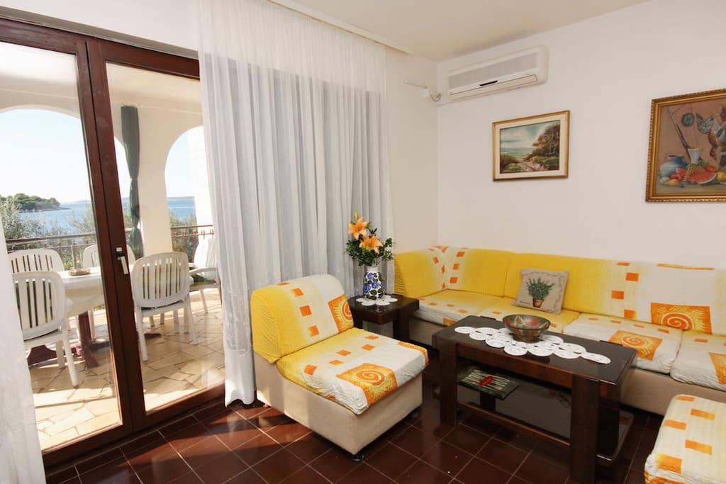 Living room, Surface: 13 m²