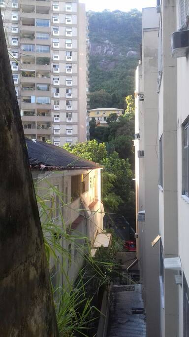 visão da janela da sala ao lado direito janela quarto