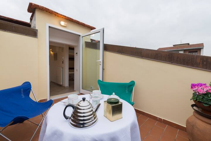 Cozy apartment with a roof terrace gallery image 2