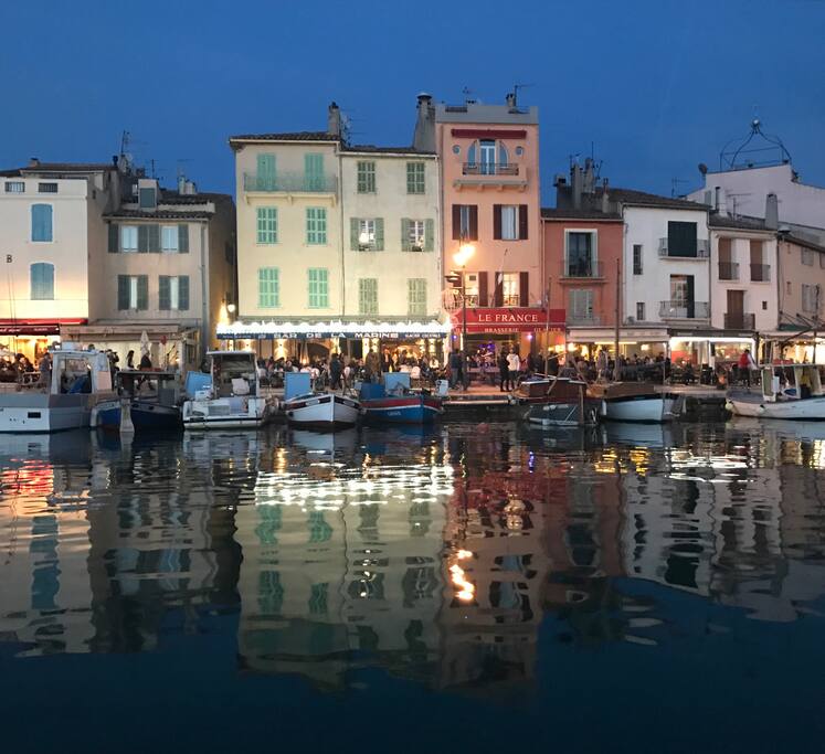Port de Cassis la nuit