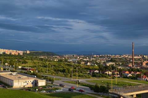 Sunny flat with the nice city view.